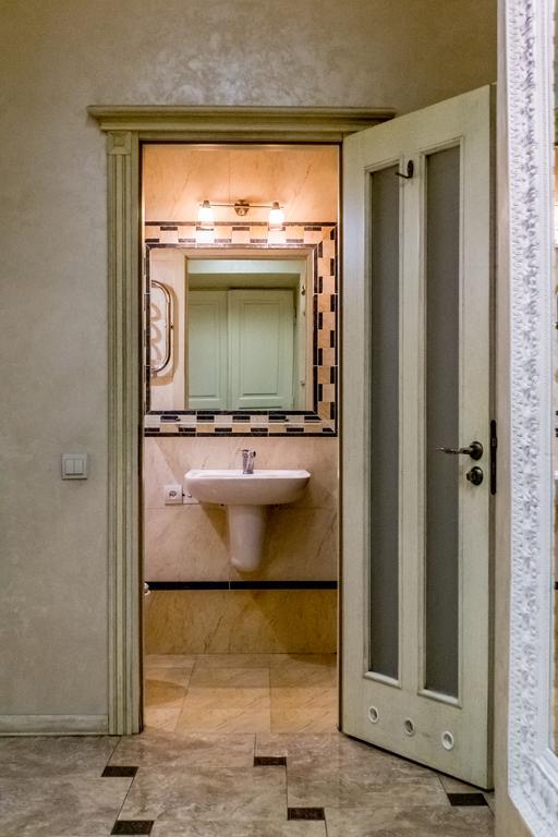Apartment On Hutsulska 24H Electric Λβιβ Εξωτερικό φωτογραφία